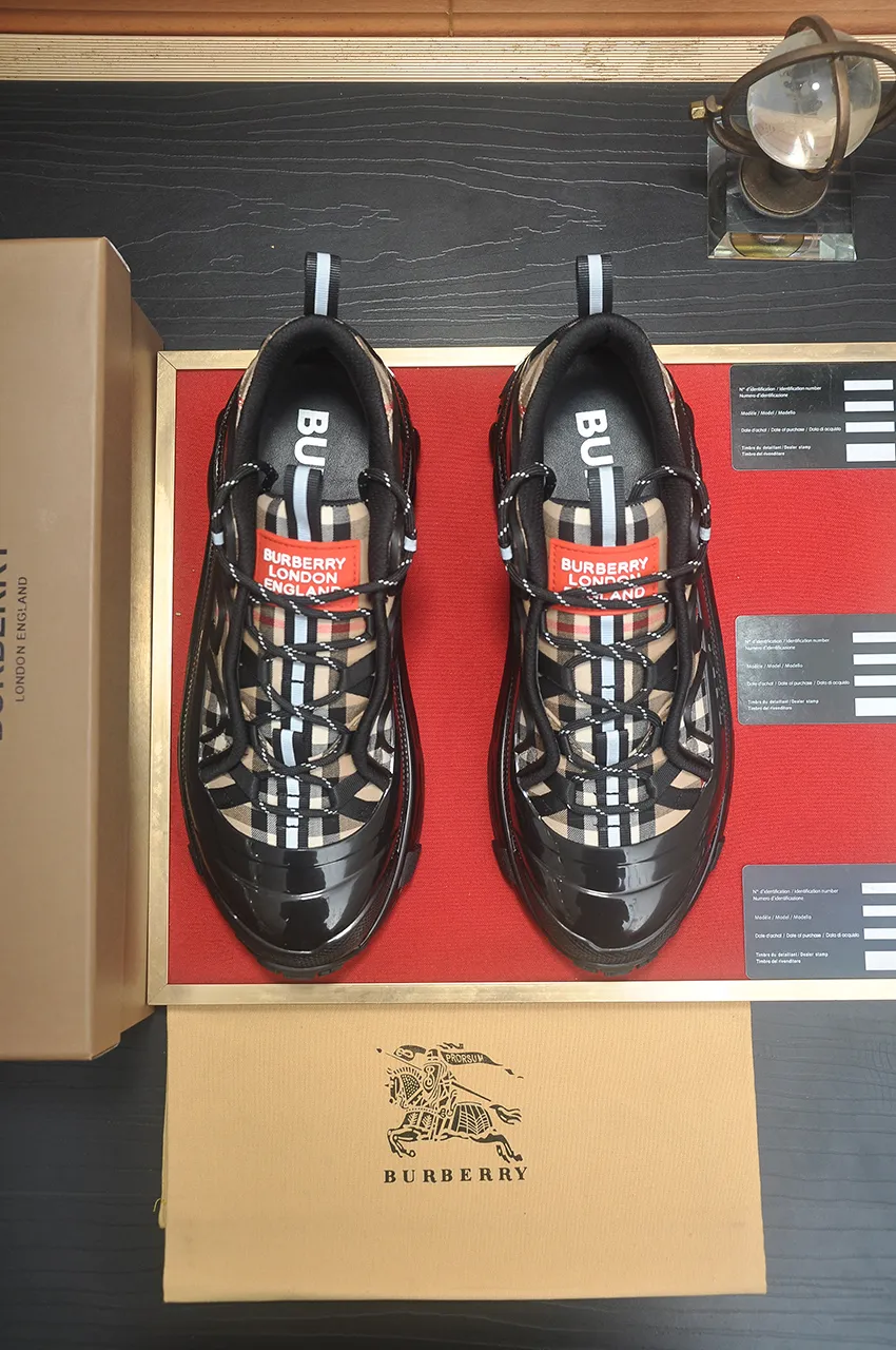 Men's shoes 💰680💶[Burberry] (cowhide lining) classic low-top sneakers｜Imported cowhide with classic plaid fabric｜Cow leather lining｜Original outsole｜Fine workmanship and comfortable to wear Size: 38-44 (customized at 45)